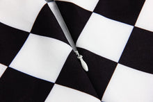 Load image into Gallery viewer, S-4XL High Quality 2018 Spring Summer European And American Fashion Simple Black And White Plaid Super Hem Sleeveless Maxi Dress