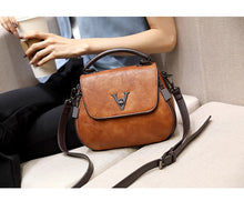 Load image into Gallery viewer, 2020 Genuine Leather Women Bags V letters Designer Handbags Luxury Lady Shoulder Crossbody Bag Tassel Women Brand Messenger Bag