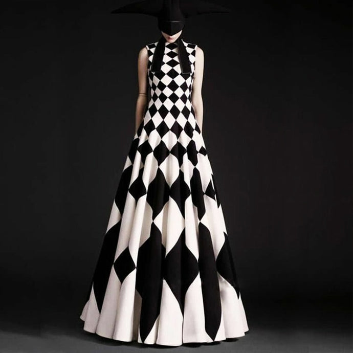 S-4XL High Quality 2018 Spring Summer European And American Fashion Simple Black And White Plaid Super Hem Sleeveless Maxi Dress