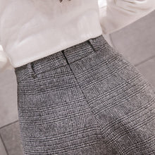 Load image into Gallery viewer, Irregular Woolen Plaid Shorts Skirts For Women 2019 Atumn Winter Office Short Women Plus Size Booty Shorts Feminino