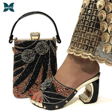 Load image into Gallery viewer, Women Italian design Silver Color Lady Shoes and Hand Bag Set