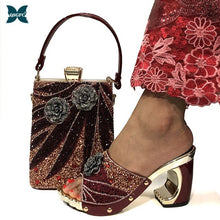 Load image into Gallery viewer, Women Italian design Silver Color Lady Shoes and Hand Bag Set