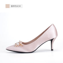 Load image into Gallery viewer, New Style Low Heel Formal Dress Crystal Shoes