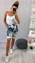 Load image into Gallery viewer, Womens Fine Floral Print Elastic Waist Knee Length Sports Cycling Running Shorts
