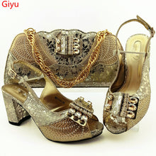 Load image into Gallery viewer, Blue women pumps with a big bag set African shoes match handbag for dress