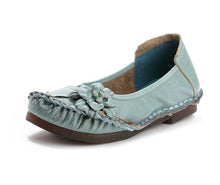 Load image into Gallery viewer, Genuine Leather Women Casual Flower Flat Round Toe Style Boat Shoes Soft Comfortable