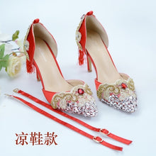 Load image into Gallery viewer, Wedding Shoes Red Color Chinese National Palace Tetro Style Rhinestone Tassel Gold Lace Flower Whole Sale Female Bride Pumps