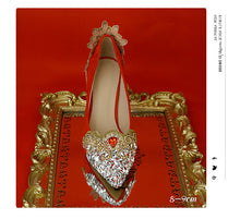 Load image into Gallery viewer, Wedding Shoes Red Color Chinese National Palace Tetro Style Rhinestone Tassel Gold Lace Flower Whole Sale Female Bride Pumps