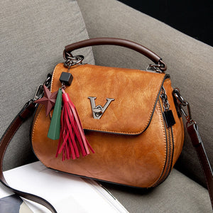 2020 Genuine Leather Women Bags V letters Designer Handbags Luxury Lady Shoulder Crossbody Bag Tassel Women Brand Messenger Bag