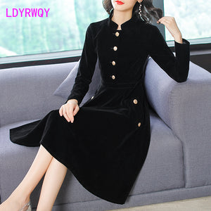 Women's European and American Hepburn style black thin retro collar velvet dress