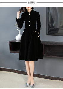 Women's European and American Hepburn style black thin retro collar velvet dress