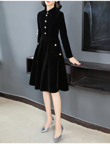 Women's European and American Hepburn style black thin retro collar velvet dress