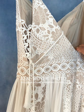 Load image into Gallery viewer, Sexy lace beach bohemian spaghetti straps bridal plus size wedding gown dress REAL PHOTO FACTORY PRICE