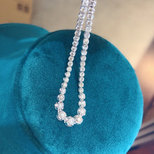 Load image into Gallery viewer, Aazuo 18K White Gold Real Diamonds Fashion Luxury Necklace for Woman Senior Party Charm Jewelry Gift Real Gold Au750