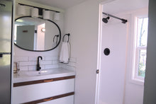 Load image into Gallery viewer, Hydra 30&#39; Model , Tiny House , Prefab House , Trailer