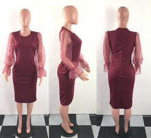 Load image into Gallery viewer, European and American women&#39;s hot explosions fashion slim Pearl European yarn horn sleeve hip sexy dress