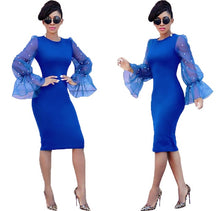 Load image into Gallery viewer, European and American women&#39;s hot explosions fashion slim Pearl European yarn horn sleeve hip sexy dress